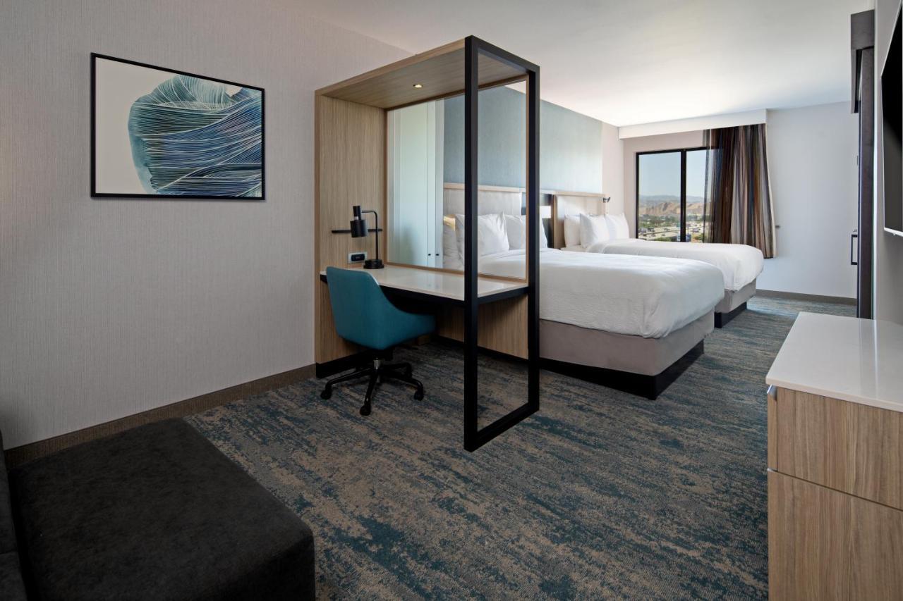 Springhill Suites By Marriott Valencia Dış mekan fotoğraf